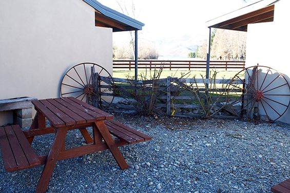 Lake Ruataniwha Holiday Park & Lake View Motels