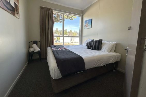 Ruataniwha Lodge - bedroom